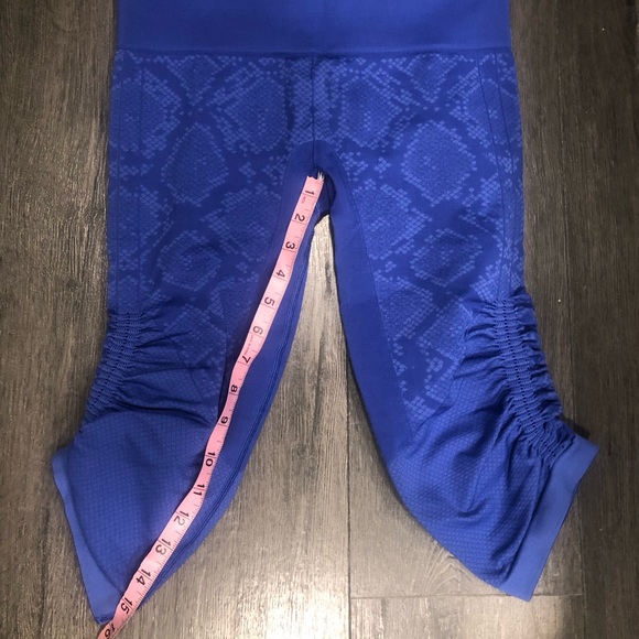 Lululemon Ebb Flow Crop Leggings - Picture 4 of 7